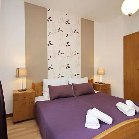 In Mit Eigenem Balkon - B59633