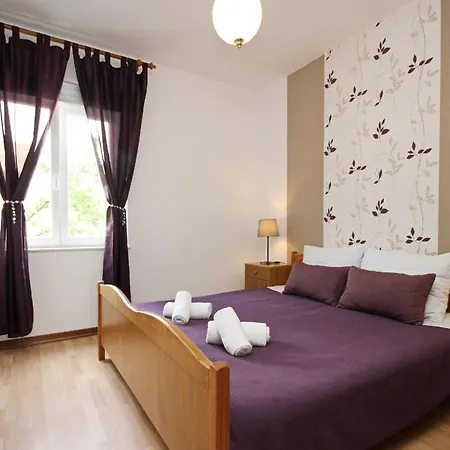 In Mit Eigenem Balkon - B59633 Apartment
